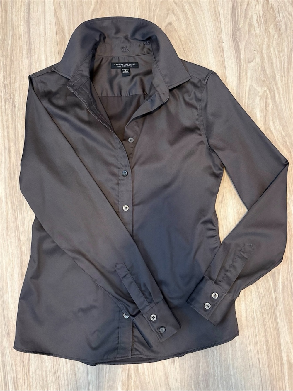 Banana Republic Non-Iron Fitted Stretch Button Up Shirt Gray Women's Size 2 XS